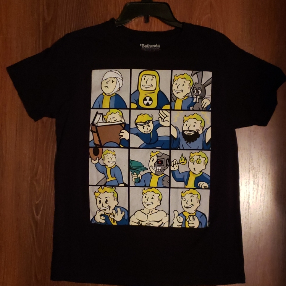 Like New "Fallout: Many Faces" T-shirt